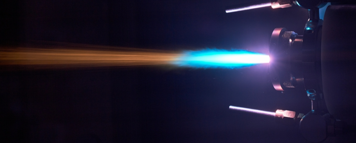 Plasma spraying equipment